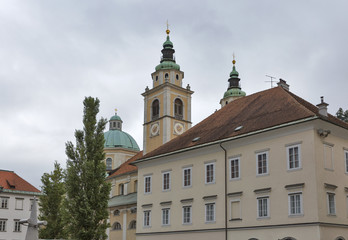 Fototapeta premium Saint Nicholas Cathedral of Ljubljana, Slovenia