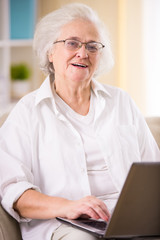Fototapeta na wymiar Portrait of senior woman