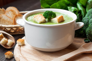 cream soup with green vegetables
