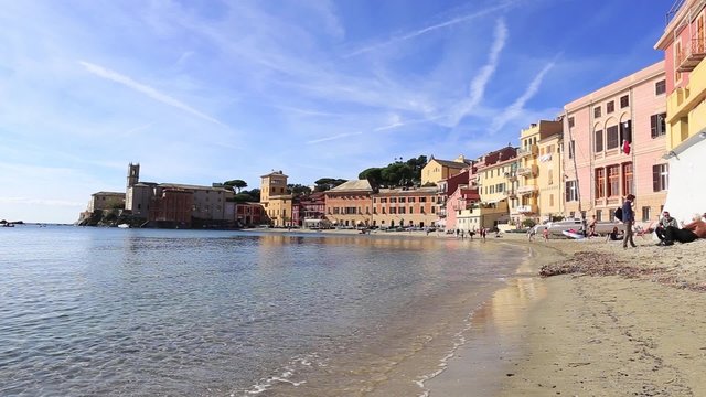 SESTRI lEVANTE BEACH IN OCTOBER