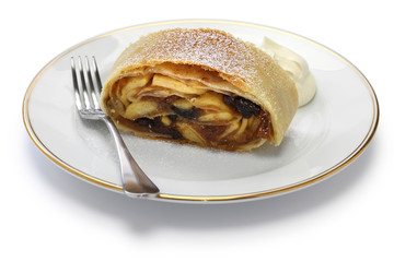 homemade apfelstrudel, apple strudel