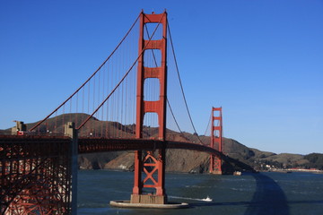 Fototapeta na wymiar le Golden Gate Bridge à San Francisco