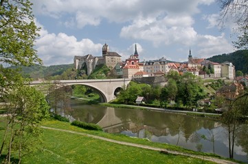 Obraz premium Castle and town Loket in western Bohemia
