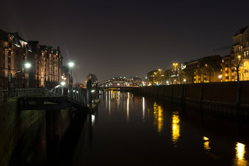 Nachtaufnahme in der Hamburger Speicherstadt