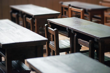 教室　机　学校　昔