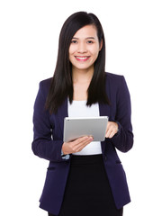 Fototapeta premium Businesswoman use of the tablet pc