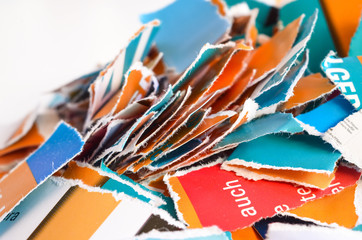 Bunte Papierschnipsel