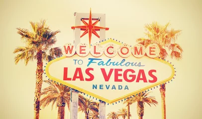 Tuinposter Retro cross processed Welcome To Las Vegas Sign, USA. © MaciejBledowski