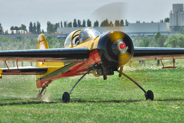 Aerobatic sports plane