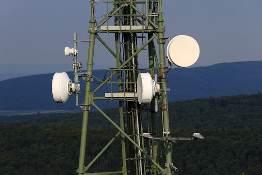 Les t&eacute;l&eacute;communications