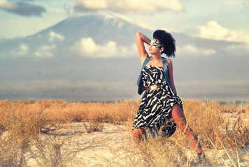 Obraz premium Outdoors portrait of a young woman in zebra makeup