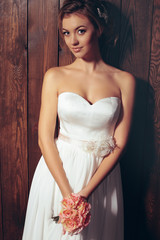 Naklejka premium beautiful tender bride in elegant lace wedding dress