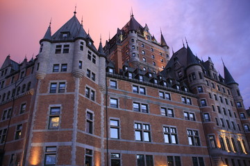 Fototapeta premium château Frontenac le soir