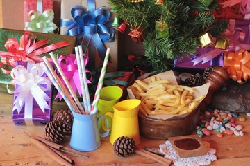 Gift boxes and french fries to celebrate Christmas.