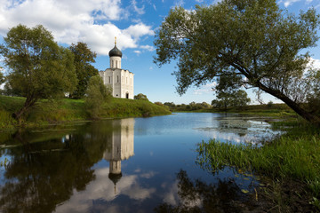 Fototapeta na wymiar Church Intercession of Holy Virgin on Nerl River. Russia