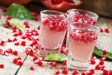Carbonated refreshing pomegranate drink from the garnet grains,