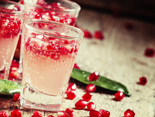 Carbonated refreshing pomegranate drink from the garnet grains,