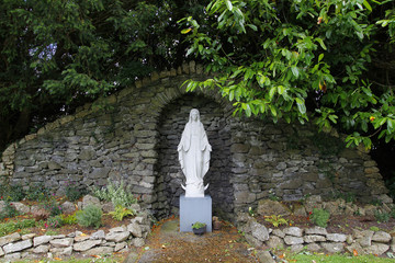 Statue of virgin Mary - obrazy, fototapety, plakaty