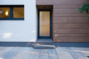 Obraz premium Modern house entrance