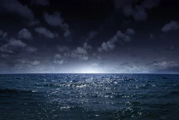 Raamstickers nacht zee 1 © Vitaly Krivosheev