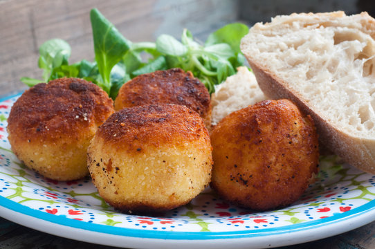 Home made fish cakes made from salt cod and potato. Served with fresh, crusty bread and salad.