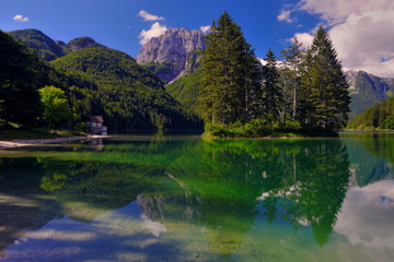 Panele Szklane Podświetlane  Jezioro Predil w pobliżu granicy ze Słowenią