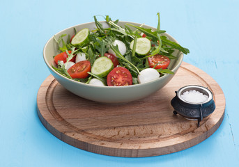 Salad with mozzarella