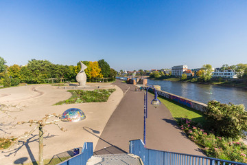 Fototapeta premium Elberadweg in Magdeburg