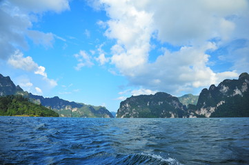 Fototapeta premium Lake and Mountains at Sunrise