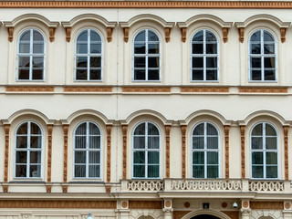 Fototapeta premium Sprossenfenster in einem eleganten Altbau