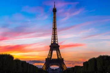 Fotobehang Eiffel Tower at sunset in Paris © Sergii Figurnyi