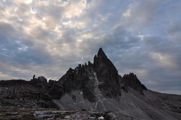 Dolomites  / The Dolomites  are a mountain range located in northeastern Italy. They form a part of the Southern Limestone Alps and extend from the River Adige to the Piave Valley.