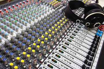 sound music mixer control panel