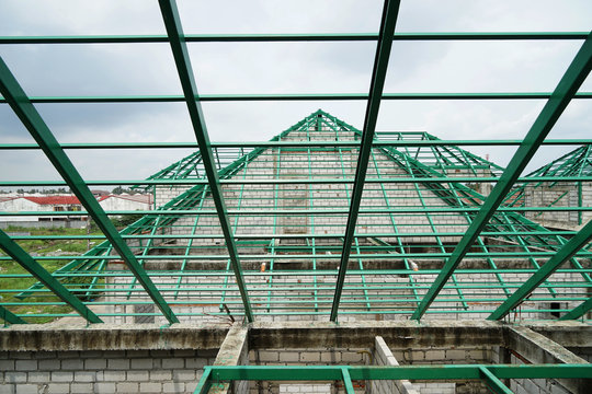 steel roof construction in village house