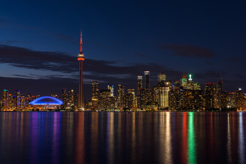 Obraz premium Toronto skyline at dusk