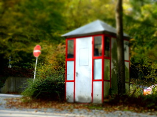 Kleines H&auml;uschen im Herbst