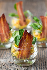 Speckship mit Reissalat als Vorspeise