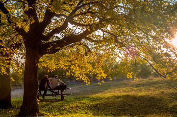 Abendstimmung nach Wanderung mit Freunden