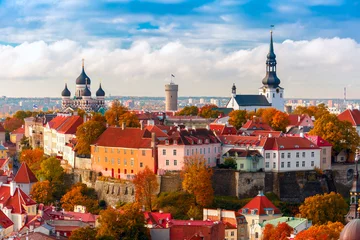 Tuinposter Luchtfoto oude stad, Tallinn, Estland © Kavalenkava