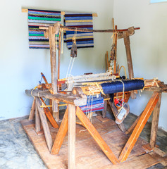 Shuttleless loom