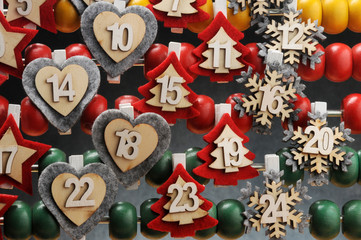 Սուրբծննդյան օրացույց Adventkalender Calendario dell'avvento Julkalender Advent calendar  Kalendarz adwentowy  Adventskalender Calendrier de l'Avent Calendário do Advento de Adviento לוח הציפייה