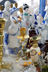 Obraz na płótnie Canvas figurines porcelain decorative objects flea market
