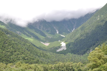 Obraz premium 上高地 岳沢 穂高連峰 山