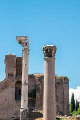 Famous Roman ruins in Rome