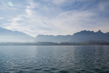Thunersee Ufer im Herbst