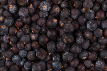 Dried black currant