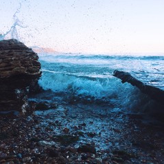 water splashes on the seaside