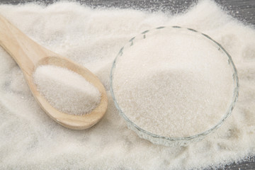 Fototapeta na wymiar Azúcar común o azúcar de mesa.