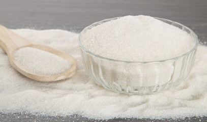 Fototapeta na wymiar Azúcar común o azúcar de mesa.