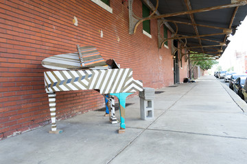 Street piano